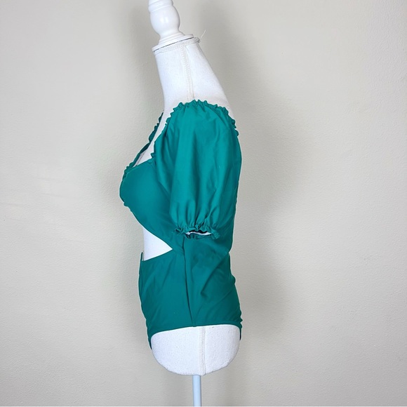 Green Cut Out Silver O-Ring Puff Sleeve Sweetheart Neck One Piece Swimsuit - Picture 3 of 10